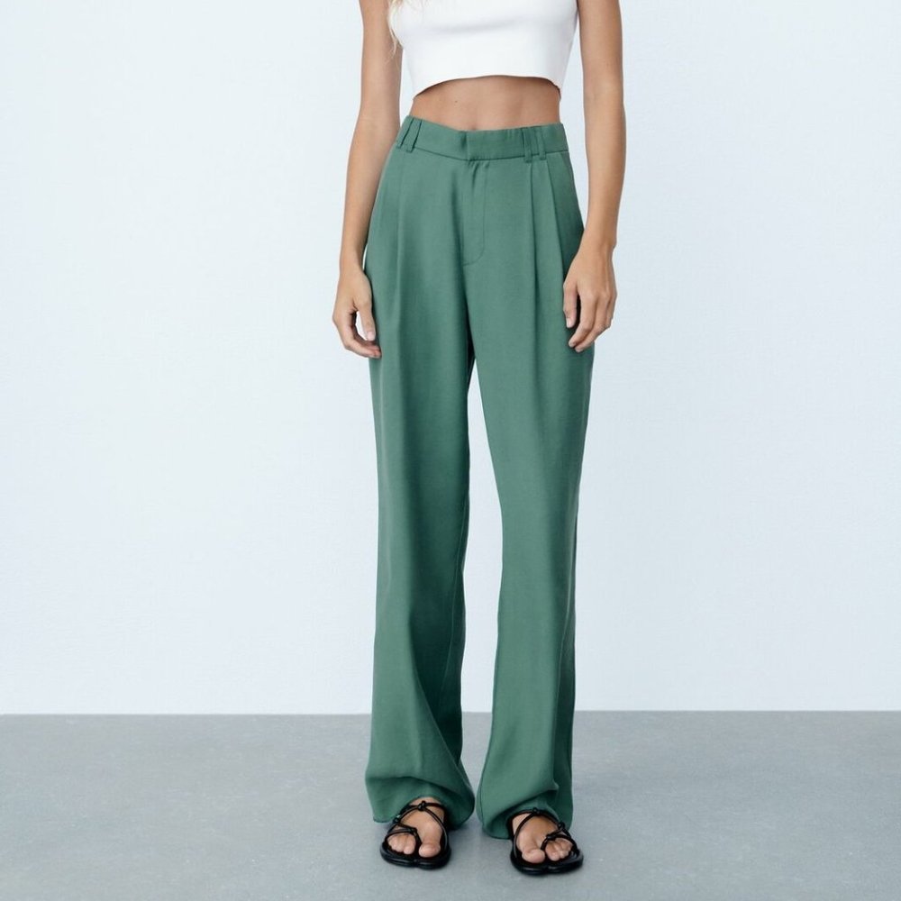 ZARA FULL LENGTH HIGH RISE GREEN PANTS
